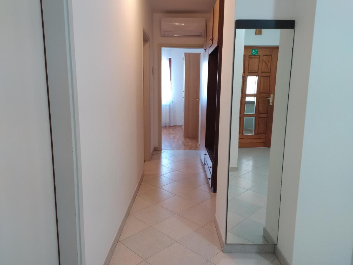 Apartment Davorka Vrsar Exterior photo